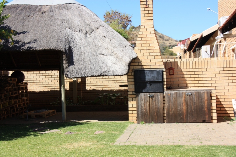 3 Bedroom Property for Sale in Langenhovenpark Free State